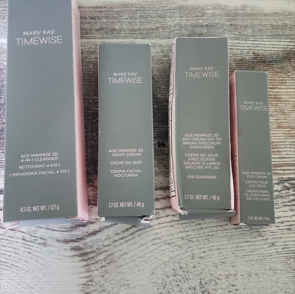 Mary Kay Bundle - Picture 3 of 5